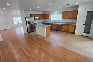 15537 W Gelding Dr, Surprise, AZ 85379 - Photo 6