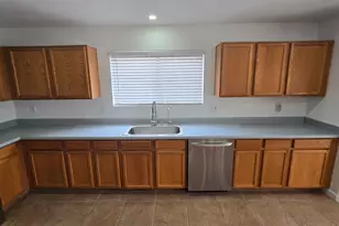 15537 W Gelding Dr, Surprise, AZ 85379 - Photo 10