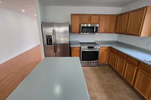 15537 W Gelding Dr, Surprise, AZ 85379 - Photo 10