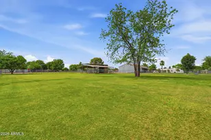 332 E Harrison St, Gilbert, AZ 85295 - Photo 84