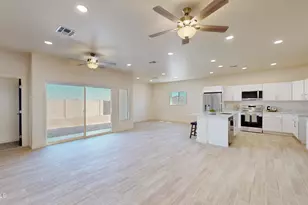 11452 W Delwood Dr, Arizona City, AZ 85123 - Photo 32