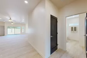 11452 W Delwood Dr, Arizona City, AZ 85123 - Photo 4