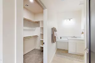 11452 W Delwood Dr, Arizona City, AZ 85123 - Photo 40