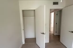 827 E Cochise Dr, Phoenix, AZ 85020 - Photo 14