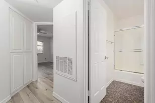 5104 N 32nd St, Phoenix, AZ 85018 - Photo 52