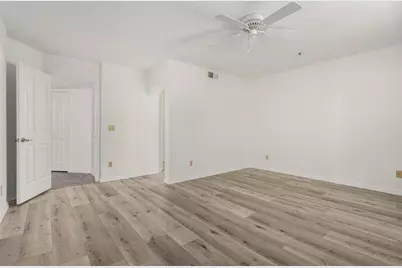 5104 N 32nd Street #Unit 225, Phoenix, AZ 85018 - Photo 22