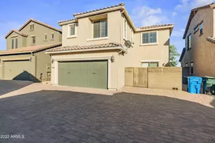 3983 E Cat Balue Dr, Phoenix, AZ 85050 - Photo 24
