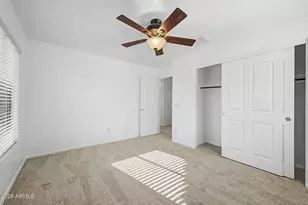 2323 W Hunter Ct, Phoenix, AZ 85085 - Photo 28