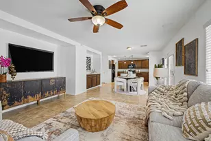 2323 W Hunter Ct, Phoenix, AZ 85085 - Photo 10