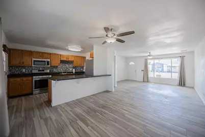 8518 E Rancho Vista Drive, Scottsdale, AZ 85251 - Photo 8