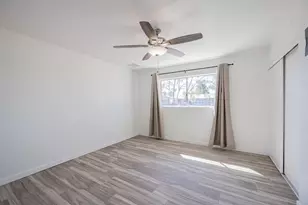 8518 E Rancho Vista Dr, Scottsdale, AZ 85251 - Photo 16