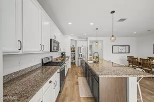 10696 N 188th Dr, Surprise, AZ 85388 - Photo 12