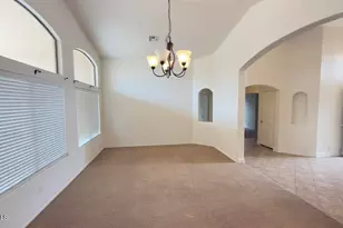 5662 W Desert Jewel Dr, Glendale, AZ 85302 - Photo 6