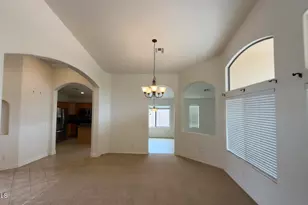5662 W Desert Jewel Dr, Glendale, AZ 85302 - Photo 4