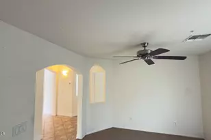 5662 W Desert Jewel Dr, Glendale, AZ 85302 - Photo 12