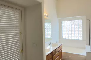 5662 W Desert Jewel Dr, Glendale, AZ 85302 - Photo 28