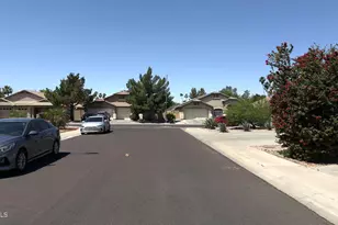 5662 W Desert Jewel Dr, Glendale, AZ 85302 - Photo 54