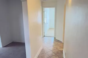 5662 W Desert Jewel Dr, Glendale, AZ 85302 - Photo 10