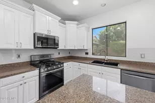 12175 W Chase Ln, Avondale, AZ 85323 - Photo 10