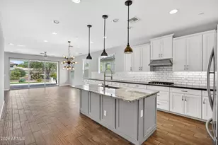 12124 W Peak View Rd, Peoria, AZ 85383 - Photo 2