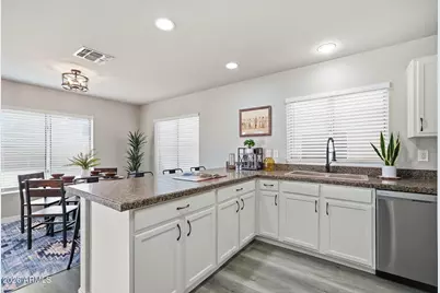 11317 W Austin Thomas Drive, Surprise, AZ 85378 - Photo 16