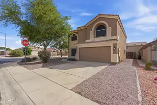 11317 W Austin Thomas Dr, Surprise, AZ 85378 - Photo 2