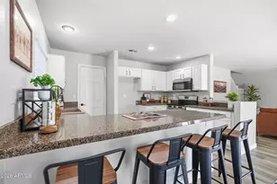 11317 W Austin Thomas Dr, Surprise, AZ 85378 - Photo 14