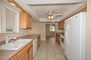 10428 W Desert Forest Cir, Sun City, AZ 85351 - Photo 8