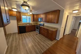 18003 N 2nd St, Phoenix, AZ 85022 - Photo 8