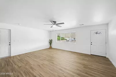 3210 N 49th Avenue, Phoenix, AZ 85031 - Photo 8