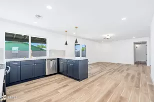 7731 W Mulberry Dr, Phoenix, AZ 85033 - Photo 8