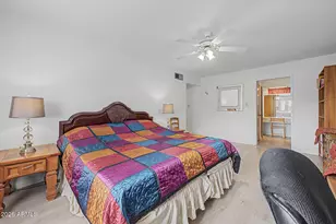 10862 N Fairway Ct E, Sun City, AZ 85351 - Photo 18