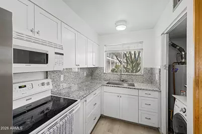 10862 N Fairway Court E, Sun City, AZ 85351 - Photo 12