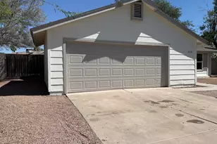 938 N Evergreen Ct, Gilbert, AZ 85233 - Photo 2