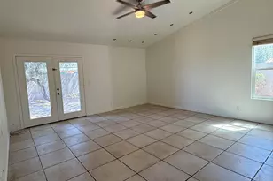 938 N Evergreen Ct, Gilbert, AZ 85233 - Photo 6