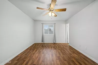 10537 W Lawrence Lane, Peoria, AZ 85345 - Photo 16