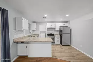 10537 W Lawrence Ln, Peoria, AZ 85345 - Photo 14