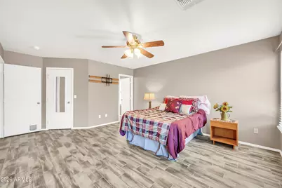 2430 E Peach Tree Drive, Chandler, AZ 85249 - Photo 18