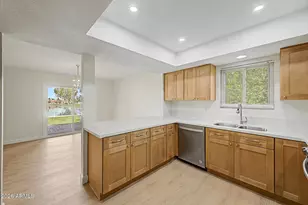 10006 E Watford Way, Sun Lakes, AZ 85248 - Photo 14