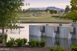 11637 N Sausalito Dr, Surprise, AZ 85388 - Photo 8