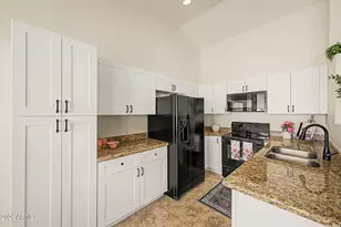 6893 S Lake Forest Ct, Chandler, AZ 85249 - Photo 8