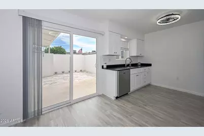 9667 N 111th Avenue, Sun City, AZ 85351 - Photo 10