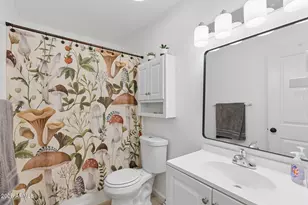 8858 N 47th Ln, Glendale, AZ 85302 - Photo 20