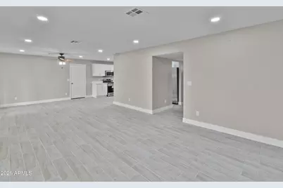 5647 W Roma Avenue, Phoenix, AZ 85031 - Photo 8