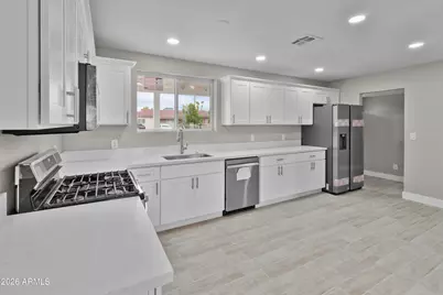 5647 W Roma Avenue, Phoenix, AZ 85031 - Photo 4