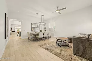 7236 W Paradise Ln, Peoria, AZ 85382 - Photo 4