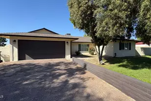 4422 W Greenway Rd, Glendale, AZ 85306 - Photo 2