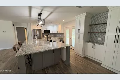 4422 W Greenway Road, Glendale, AZ 85306 - Photo 10