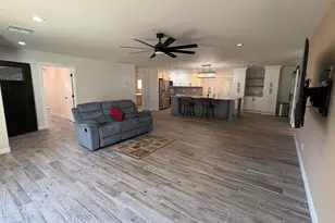 4422 W Greenway Rd, Glendale, AZ 85306 - Photo 8