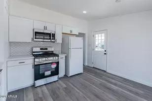 11107 W Iowa Ave, Youngtown, AZ 85363 - Photo 10